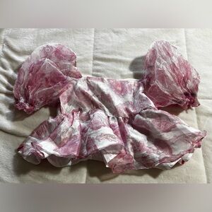 pink and white floral puffy top